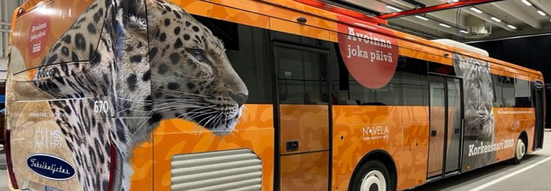 Kissabussilla Korkeasaareen! Luonnonystäviä kutsuvat teippaukset bussilinjalle 16